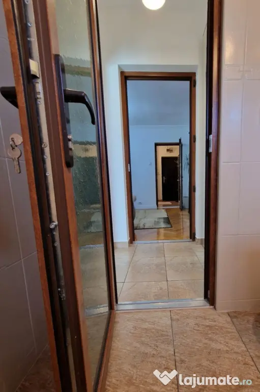 Inchiriez apartament 2 camere, 60 mp utili, complet mobilat și utilat Central
