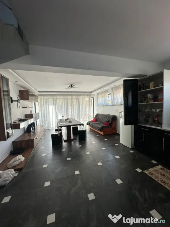 CASĂ DE ÎNCHIRIAT | 143 MP | CURTE 260 MP | TERASĂ 33 MP - Baia Mare (Maramures)