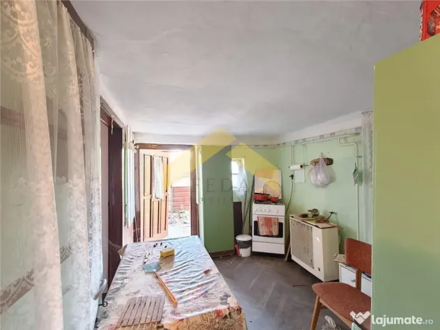 Casa de in Kisdombegyhaz, Ungaria - Variasu Mic (Arad)