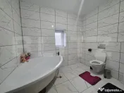 Casă de vânzare ,2 camere,suprafață 100mp,zona Cărăș? 