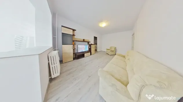 Apartament cu 2 camere renovat in Vlaicu la X-uri - Arad (Arad)