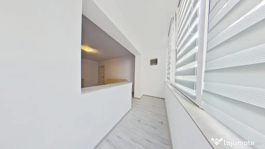 Apartament cu 2 camere renovat in Vlaicu la X-uri - Arad (Arad)