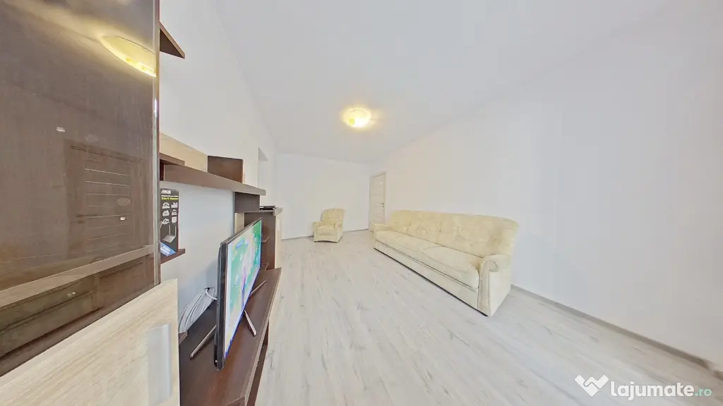 Apartament cu 2 camere renovat in Vlaicu la X-uri - Arad (Arad)