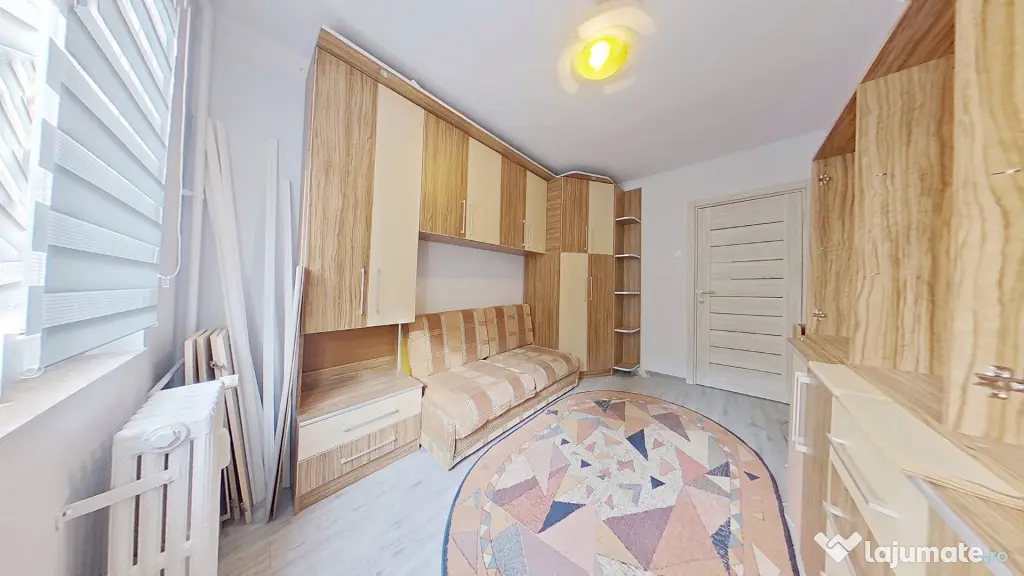 Apartament cu 2 camere renovat in Vlaicu la X-uri - Arad (Arad)