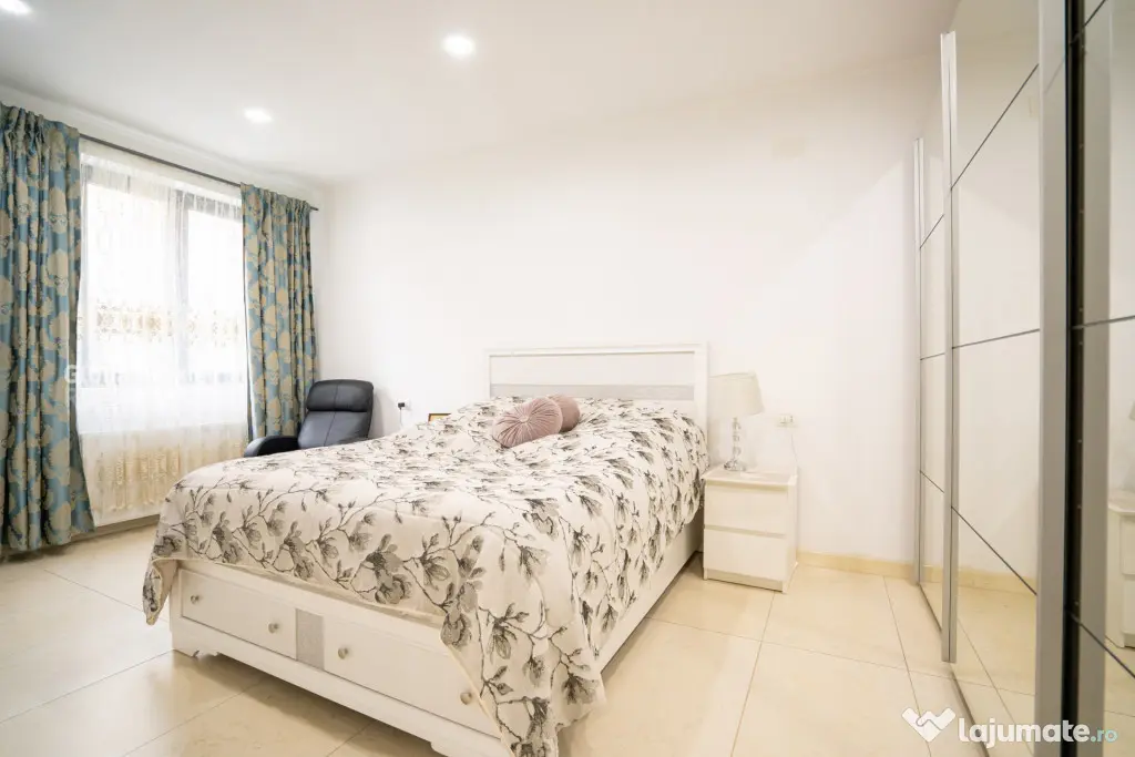 Pantelimon | Vila 8 Camere 556 MP + Teren 1038 MP + Garaj | - Pantelimon (Bucuresti-Ilfov)