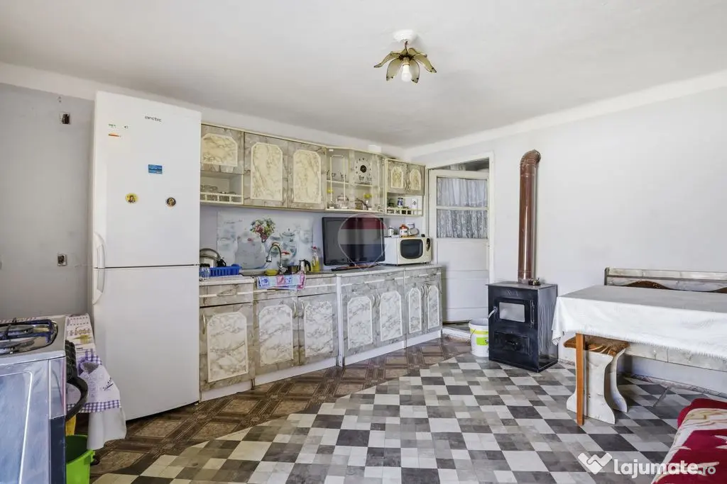 Casă renovată cu teren generos în Satu Mare,Secusigiu - Satu Mare (Arad)