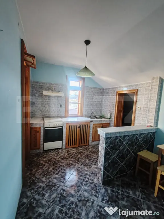 Casă spațioasă - potențial rezidențial și comercial, 3 - Suceava (Suceava)