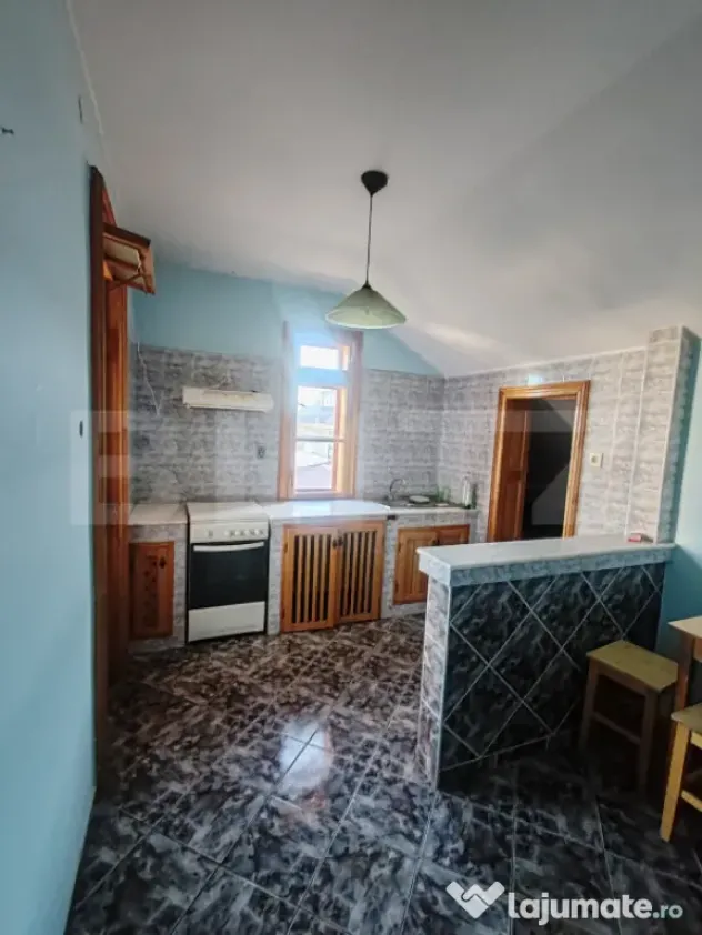 Casă spațioasă - potențial rezidențial și comercial, 3 - Suceava (Suceava)