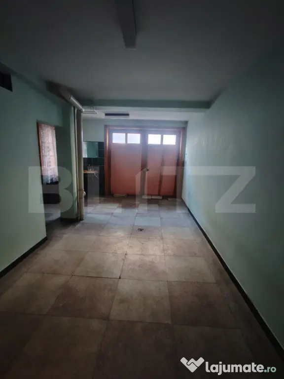 Casă spațioasă - potențial rezidențial și comercial, 3 - Suceava (Suceava)