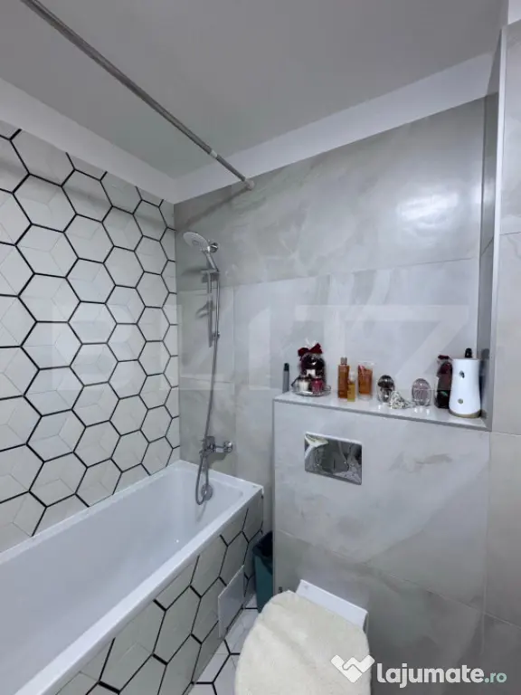 Studio de lux, pt investitie – Tractorul-Coresi - Brasov (Brasov)