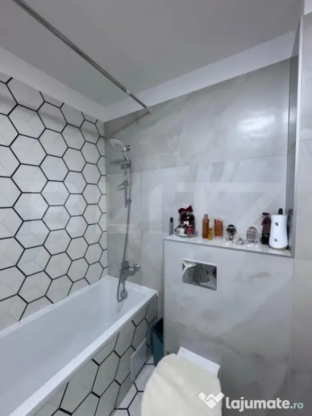 Studio de lux, pt investitie – Tractorul-Coresi - Brasov (Brasov)