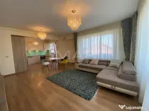 Apartament 3 camere 2 bai Piata Prahovei