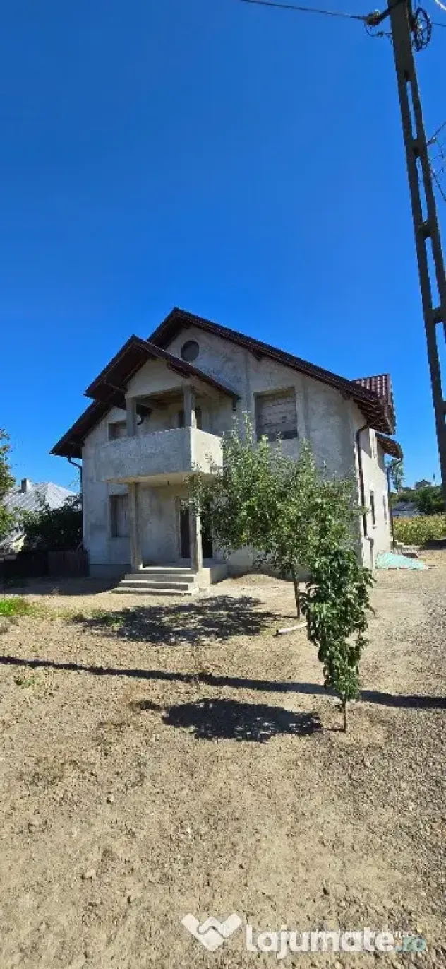 Casa de vanzare la Ipotesti! - Ipotesti (Botosani)