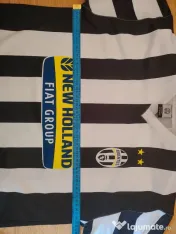 Tricou