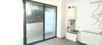 Spatiu comercial renovat cu 2 vitrine mari 11 ml, pe colt -