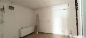 Spatiu comercial renovat cu 2 vitrine mari 11 ml, pe colt -