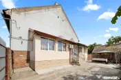 Casă cu 2 camere de vânzare - Nădlac