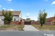 Casă cu 2 camere de vânzare - Nădlac