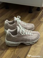 adidasi air max pink 