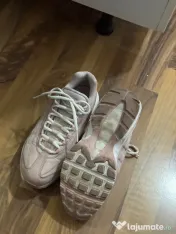 adidasi air max pink 