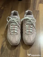 adidasi air max pink 