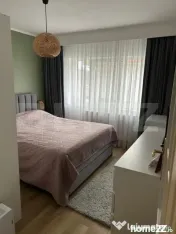 Apartament de vânzare cu 3 camere și garaj sub bloc, Brăd 