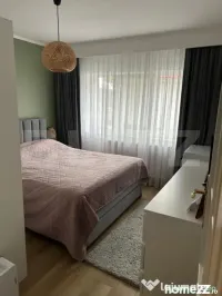 Apartament de vânzare cu 3 camere și garaj sub bloc, Brăd 