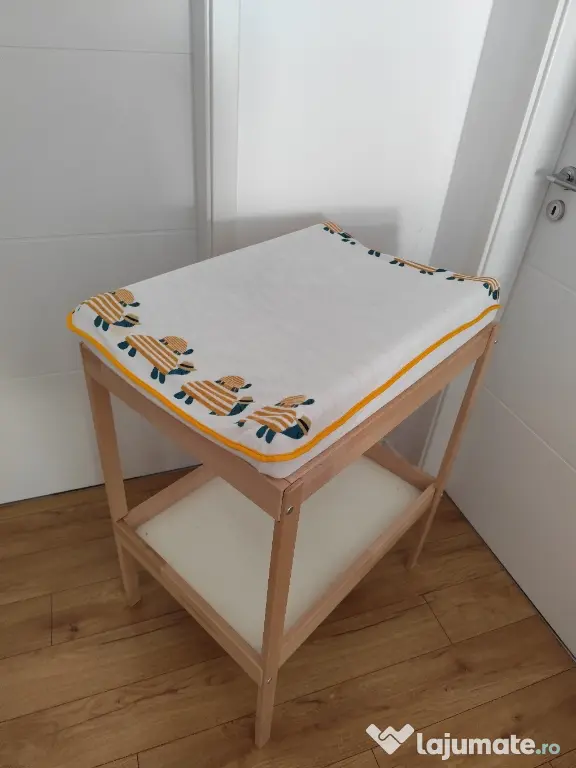 măsuță de înfășat