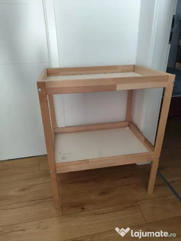 măsuță de înfășat