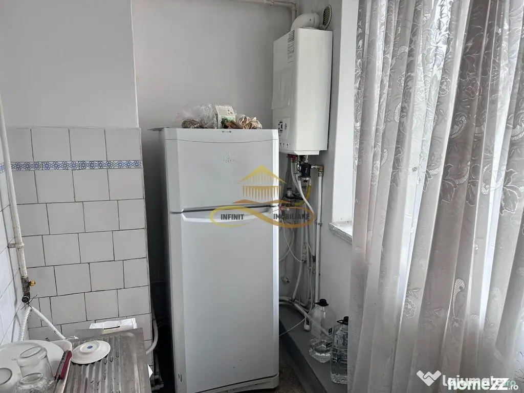 De vanzare apartament 2 camere decomandate Bacau - Bacau (Bacau)