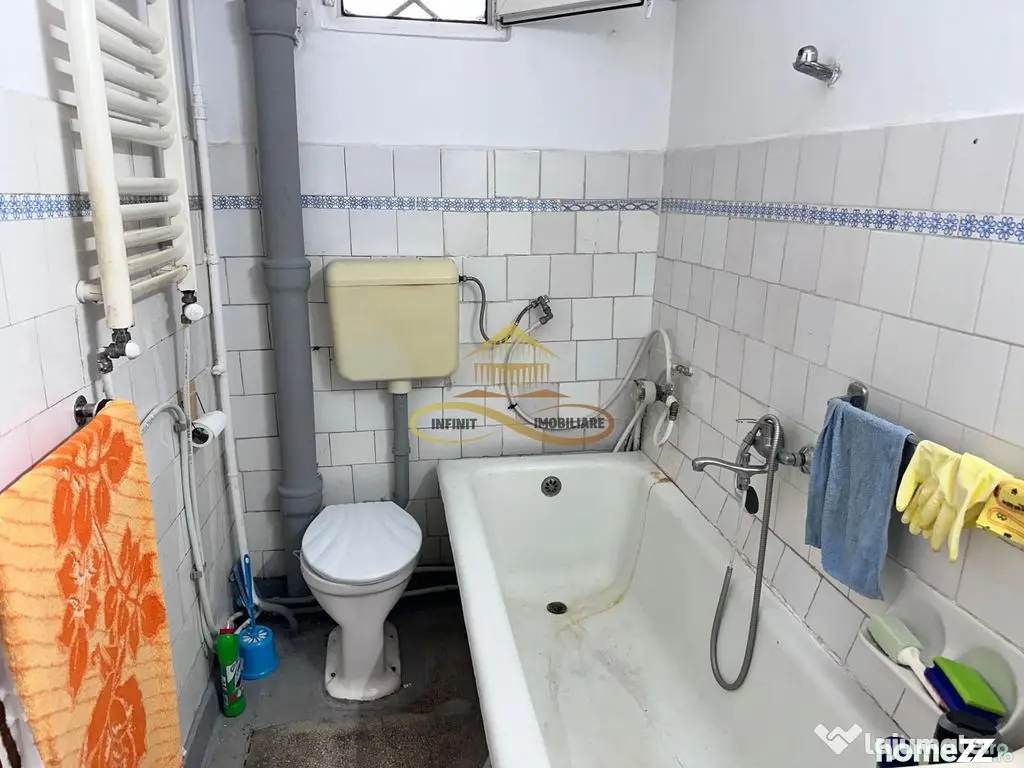 De vanzare apartament 2 camere decomandate Bacau - Bacau (Bacau)