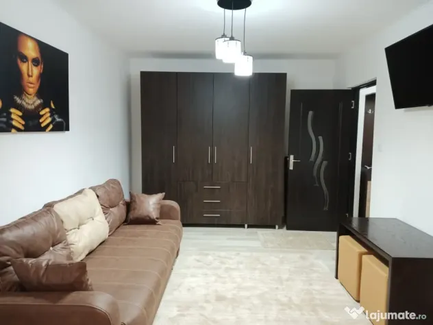 Închiriez garsonieră confort 1 | Zona Traian