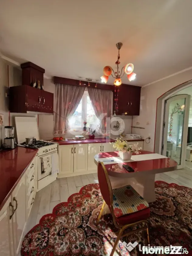 Casă de vânzare 225 mp ,Mărginenii de Sus , DB - Marginenii De Sus (Dambovita)
