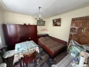 Casă de vânzare cu 6 camere in Câmpulung - zona Sud 