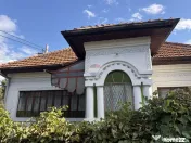 Casă de vânzare cu 6 camere in Câmpulung - zona Sud 