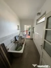 Casă de vânzare cu 6 camere in Câmpulung - zona Sud 