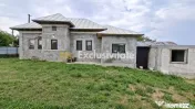 Casă complet renovată RATESTI, Tigveni – Argeș cu te... 