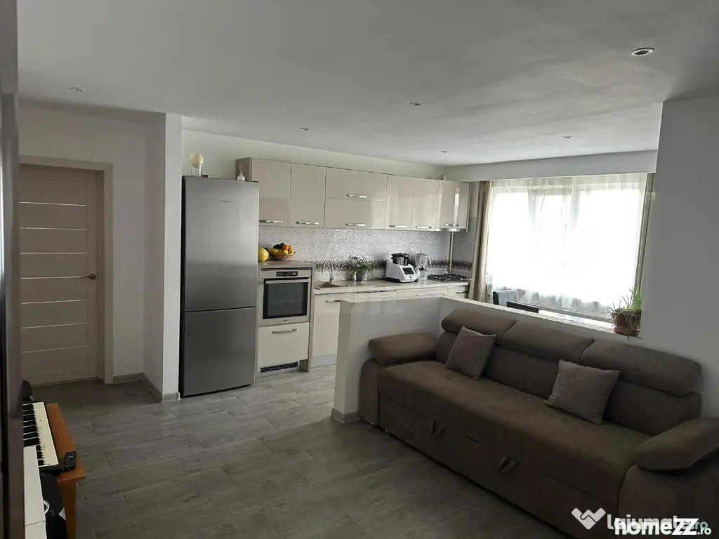 Apartament 3 camere semidecomandat zona Florilor - Floresti (Cluj)