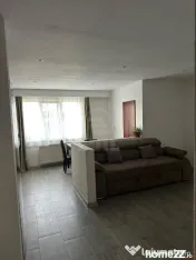Apartament 3 camere semidecomandat zona Florilor