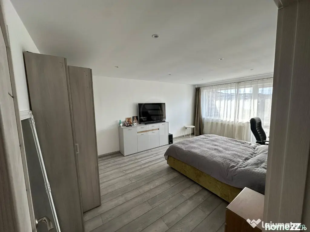 Apartament 3 camere semidecomandat zona Florilor - Floresti (Cluj)