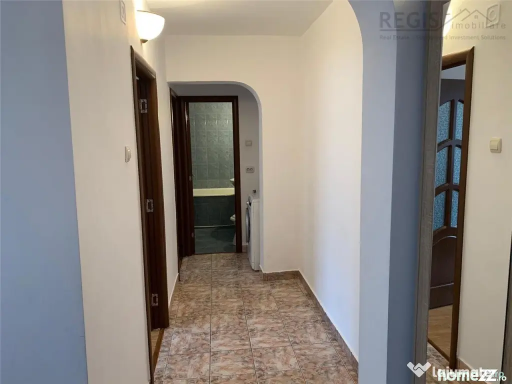 Apartament 3 camere decomandat, 2 bai, mobilat si utilat - Brasov (Brasov)