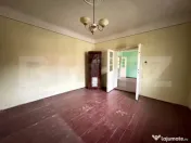 Casa 3 camere cu curte de aproximativ 480 mp, zona Cantemir 