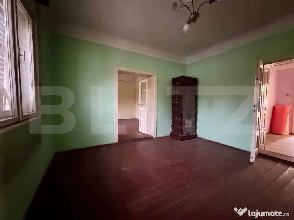 Casa 3 camere cu curte de aproximativ 480 mp, zona Cantemir - Oradea (Bihor)