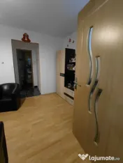 Apartament 2 camere, 45 mp, Micro 40 – Etaj 3/4, centrală termică, balcon