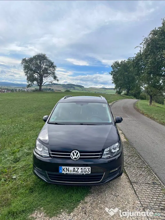 Vând Volkswagen Sharan, 7 locuri, fabricat în 04.2014,