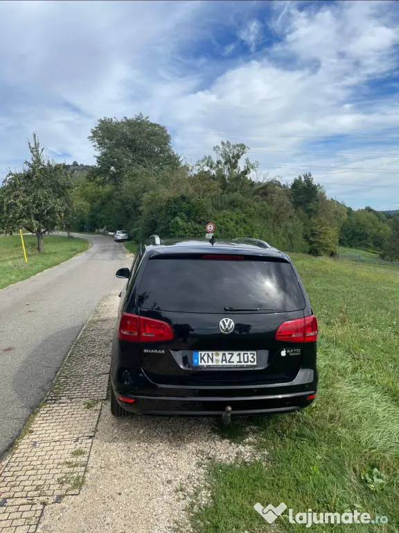 Vând Volkswagen Sharan, 7 locuri, fabricat în 04.2014,