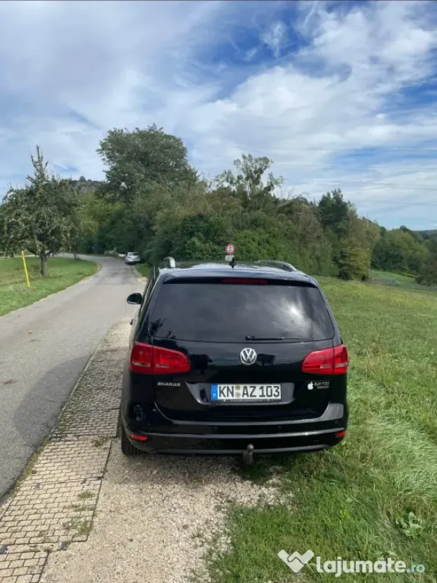 Vând Volkswagen Sharan, 7 locuri, fabricat în 04.2014,