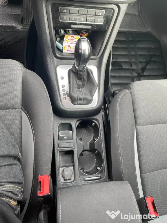 Vând Volkswagen Sharan, 7 locuri, fabricat în 04.2014,