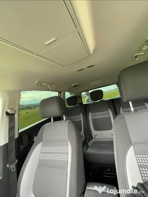 Vând Volkswagen Sharan, 7 locuri, fabricat în 04.2014,