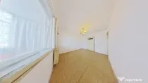 Apartament spatios cu 3 camere de vanzare - Aurel Vlaicu, Ar